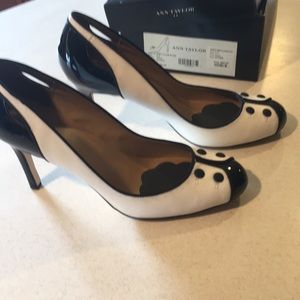 Sophie spectator pump